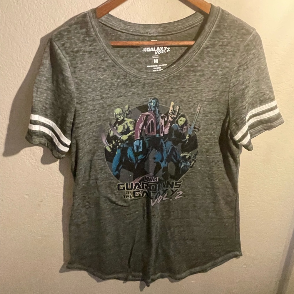 Marvel guardians of the Galaxy, volume two medium short sleeve gray T-shirt